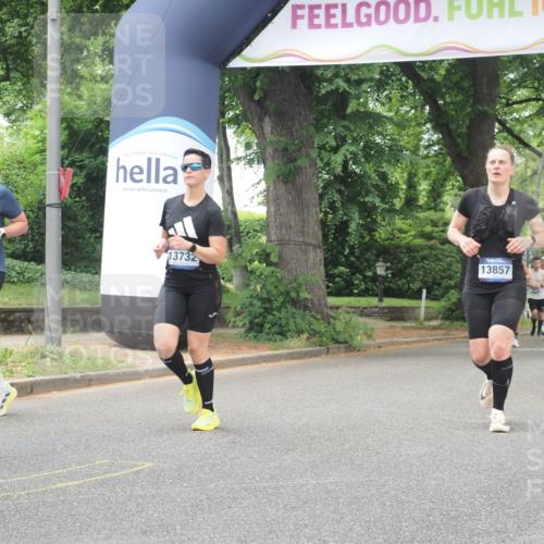 29.06.2025 - hella hamburg halbmarathon KatJ http://msf.ph/oto/8526872 29.06.2025 10:54:05 Zwischen KM18-KM19 1729, 3062, 3225, 4066, 6453 meine-sportfotos.de