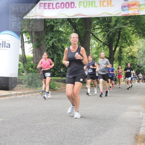 29.06.2025 - hella hamburg halbmarathon KatJ http://msf.ph/oto/8526924 29.06.2025 10:54:09 Zwischen KM18-KM19 1729, 2628, 3062, 5605 meine-sportfotos.de