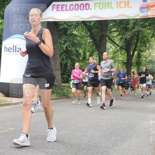 29.06.2025 - hella hamburg halbmarathon KatJ http://msf.ph/oto/8526946 29.06.2025 10:54:09 Zwischen KM18-KM19 1729, 2628, 3062, 5605 meine-sportfotos.de