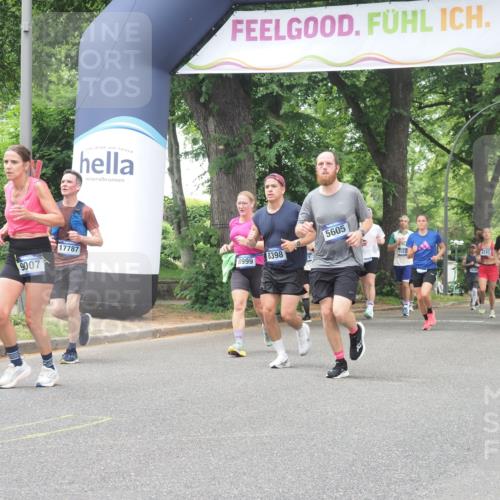 29.06.2025 - hella hamburg halbmarathon KatJ http://msf.ph/oto/8526973 29.06.2025 10:54:10 Zwischen KM18-KM19 1729, 2628, 5605, 8398 meine-sportfotos.de