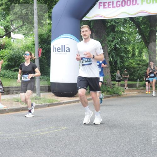 29.06.2025 - hella hamburg halbmarathon KatJ http://msf.ph/oto/8527209 29.06.2025 10:54:27 Zwischen KM18-KM19 6196 meine-sportfotos.de
