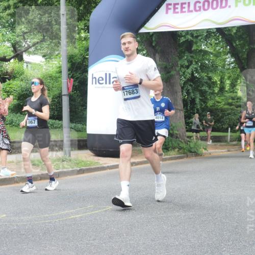 29.06.2025 - hella hamburg halbmarathon KatJ http://msf.ph/oto/8527214 29.06.2025 10:54:27 Zwischen KM18-KM19 6196 meine-sportfotos.de