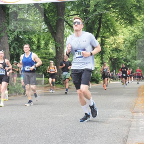 29.06.2025 - hella hamburg halbmarathon KatJ http://msf.ph/oto/8527247 29.06.2025 10:54:30 Zwischen KM18-KM19 2963, 2964, 4014, 5363, 6196 meine-sportfotos.de