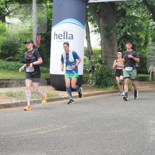 29.06.2025 - hella hamburg halbmarathon KatJ http://msf.ph/oto/8527260 29.06.2025 10:54:33 Zwischen KM18-KM19 1367, 2963, 2964, 4014, 5363 meine-sportfotos.de