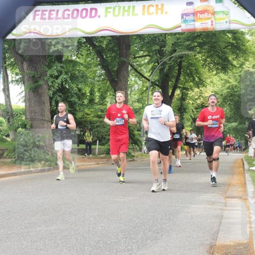 29.06.2025 - hella hamburg halbmarathon KatJ http://msf.ph/oto/8527403 29.06.2025 10:54:41 Zwischen KM18-KM19 1079, 1367, 4169, 5762, 6517, 7685 meine-sportfotos.de