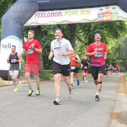 29.06.2025 - hella hamburg halbmarathon KatJ http://msf.ph/oto/8527434 29.06.2025 10:54:42 Zwischen KM18-KM19 1079, 4169, 5762, 6517, 7685 meine-sportfotos.de