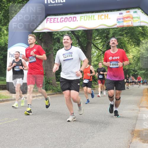 29.06.2025 - hella hamburg halbmarathon KatJ http://msf.ph/oto/8527441 29.06.2025 10:54:42 Zwischen KM18-KM19 1079, 4169, 5762, 6517, 7685 meine-sportfotos.de