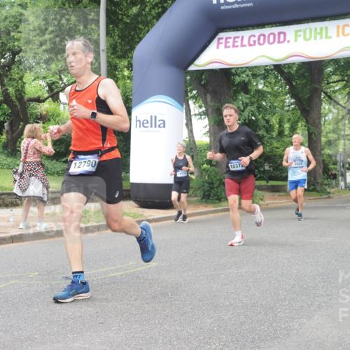 29.06.2025 - hella hamburg halbmarathon KatJ http://msf.ph/oto/8527473 29.06.2025 10:54:45 Zwischen KM18-KM19 4169, 4666, 5762, 6517, 7685 meine-sportfotos.de