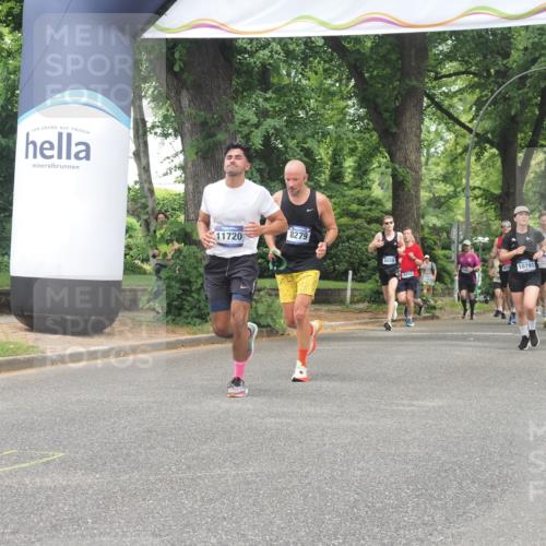 29.06.2025 - hella hamburg halbmarathon KatJ http://msf.ph/oto/8527525 29.06.2025 10:54:49 Zwischen KM18-KM19 4666, 8279 meine-sportfotos.de