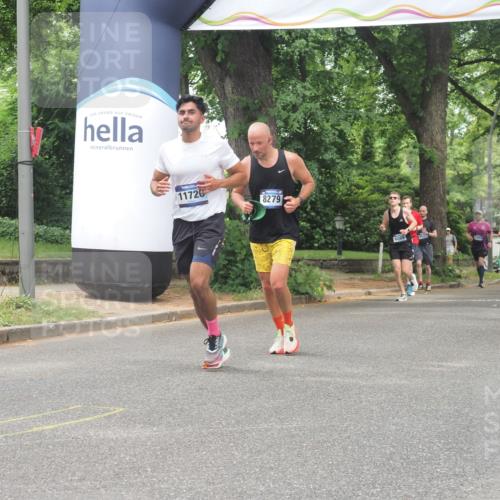 29.06.2025 - hella hamburg halbmarathon KatJ http://msf.ph/oto/8527532 29.06.2025 10:54:49 Zwischen KM18-KM19 4666, 8279 meine-sportfotos.de