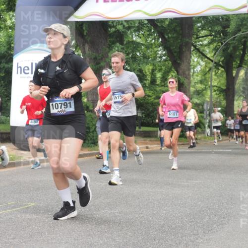 29.06.2025 - hella hamburg halbmarathon KatJ http://msf.ph/oto/8527599 29.06.2025 10:54:53 Zwischen KM18-KM19 4494, 6089, 6181, 8279 meine-sportfotos.de
