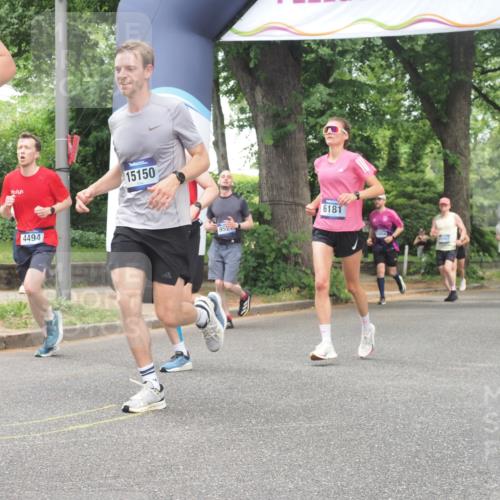 29.06.2025 - hella hamburg halbmarathon KatJ http://msf.ph/oto/8527625 29.06.2025 10:54:54 Zwischen KM18-KM19 4494, 6089, 6181, 8279 meine-sportfotos.de