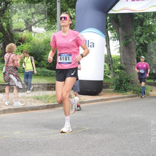 29.06.2025 - hella hamburg halbmarathon KatJ http://msf.ph/oto/8527661 29.06.2025 10:54:55 Zwischen KM18-KM19 2852, 4494, 6089, 6181, 8279 meine-sportfotos.de