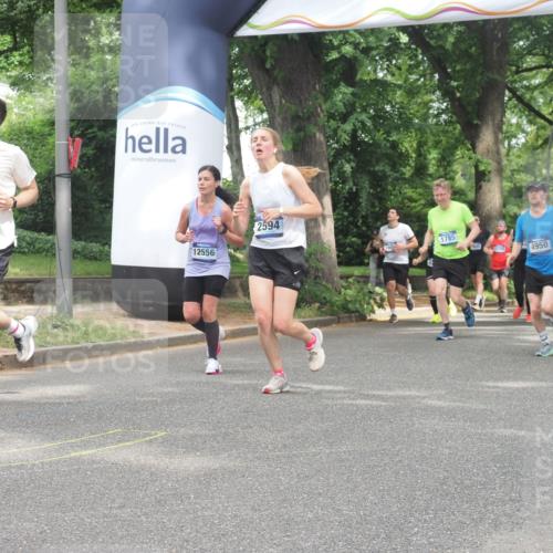 29.06.2025 - hella hamburg halbmarathon KatJ http://msf.ph/oto/8527768 29.06.2025 10:55:01 Zwischen KM18-KM19 2594, 2852, 4950, 5670, 6014, 6089, 6181, 7741 meine-sportfotos.de