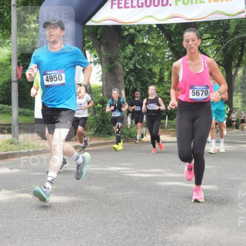 29.06.2025 - hella hamburg halbmarathon KatJ http://msf.ph/oto/8527813 29.06.2025 10:55:03 Zwischen KM18-KM19 1785, 2594, 2852, 4950, 5670, 6014, 7741, 8217 meine-sportfotos.de