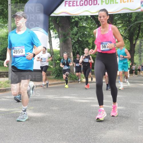 29.06.2025 - hella hamburg halbmarathon KatJ http://msf.ph/oto/8527819 29.06.2025 10:55:04 Zwischen KM18-KM19 1785, 2594, 4950, 5670, 6014, 7741, 8217 meine-sportfotos.de