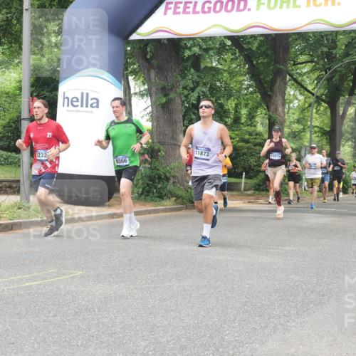 29.06.2025 - hella hamburg halbmarathon KatJ http://msf.ph/oto/8527923 29.06.2025 10:55:09 Zwischen KM18-KM19 1785, 4950, 5232, 5670, 7846, 8217 meine-sportfotos.de