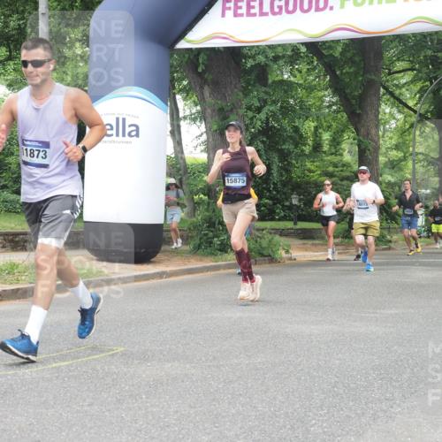 29.06.2025 - hella hamburg halbmarathon KatJ http://msf.ph/oto/8527934 29.06.2025 10:55:11 Zwischen KM18-KM19 5232, 7846 meine-sportfotos.de