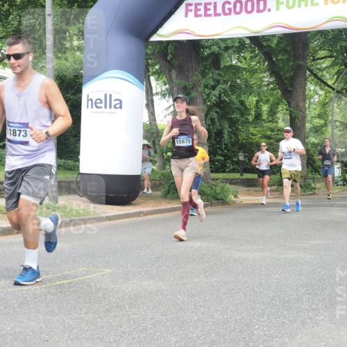 29.06.2025 - hella hamburg halbmarathon KatJ http://msf.ph/oto/8527938 29.06.2025 10:55:11 Zwischen KM18-KM19 5232, 7846 meine-sportfotos.de