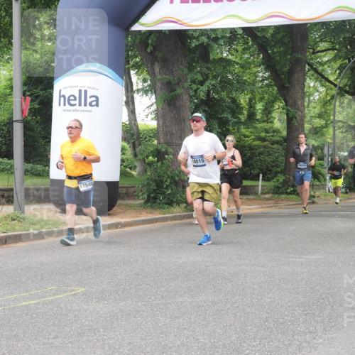 29.06.2025 - hella hamburg halbmarathon KatJ http://msf.ph/oto/8527949 29.06.2025 10:55:12 Zwischen KM18-KM19 5232, 7846 meine-sportfotos.de