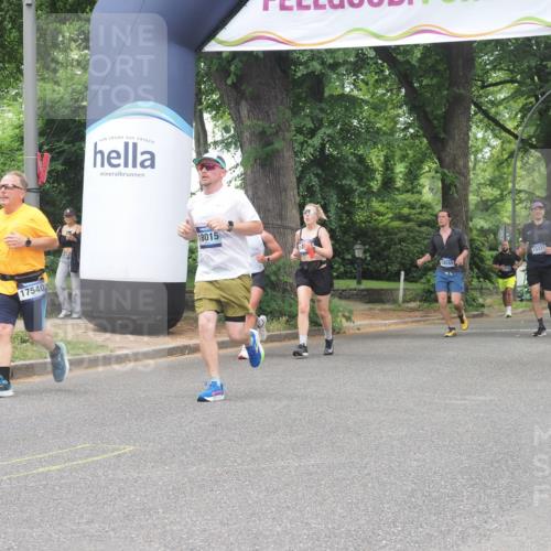 29.06.2025 - hella hamburg halbmarathon KatJ http://msf.ph/oto/8527964 29.06.2025 10:55:13 Zwischen KM18-KM19 5232, 7846 meine-sportfotos.de