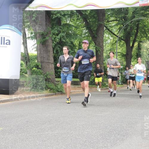 29.06.2025 - hella hamburg halbmarathon KatJ http://msf.ph/oto/8527989 29.06.2025 10:55:15 Zwischen KM18-KM19 5232, 7846 meine-sportfotos.de