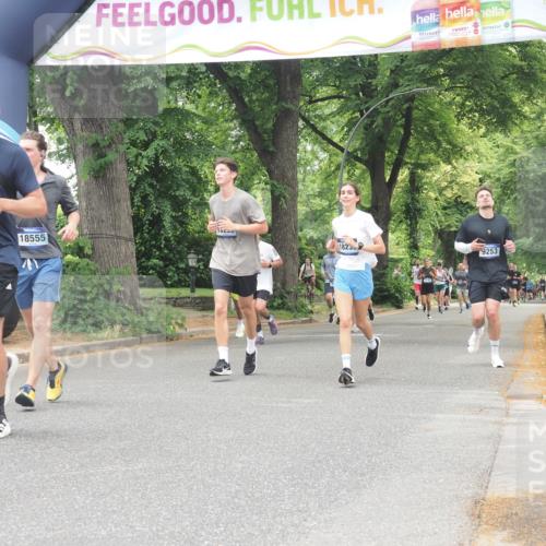 29.06.2025 - hella hamburg halbmarathon KatJ http://msf.ph/oto/8528036 29.06.2025 10:55:17 Zwischen KM18-KM19 4032, 5232 meine-sportfotos.de