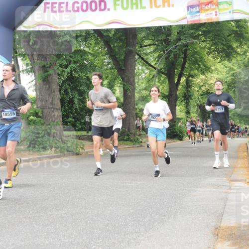 29.06.2025 - hella hamburg halbmarathon KatJ http://msf.ph/oto/8528041 29.06.2025 10:55:17 Zwischen KM18-KM19 4032, 5232 meine-sportfotos.de
