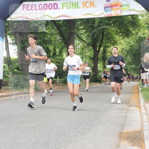 29.06.2025 - hella hamburg halbmarathon KatJ http://msf.ph/oto/8528050 29.06.2025 10:55:18 Zwischen KM18-KM19 4032 meine-sportfotos.de