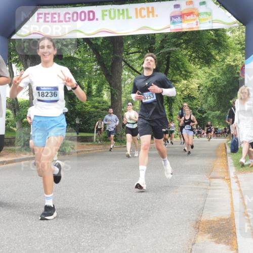29.06.2025 - hella hamburg halbmarathon KatJ http://msf.ph/oto/8528086 29.06.2025 10:55:19 Zwischen KM18-KM19 4032 meine-sportfotos.de