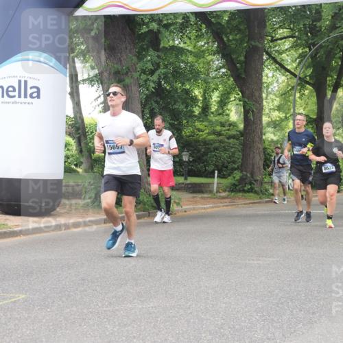 29.06.2025 - hella hamburg halbmarathon KatJ http://msf.ph/oto/8528246 29.06.2025 10:55:31 Zwischen KM18-KM19 4492, 8147, 8632 meine-sportfotos.de