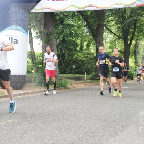 29.06.2025 - hella hamburg halbmarathon KatJ http://msf.ph/oto/8528272 29.06.2025 10:55:31 Zwischen KM18-KM19 4492, 8147, 8632 meine-sportfotos.de
