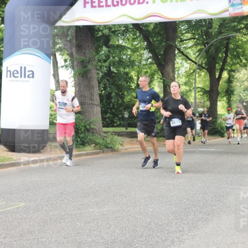 29.06.2025 - hella hamburg halbmarathon KatJ http://msf.ph/oto/8528283 29.06.2025 10:55:32 Zwischen KM18-KM19 4492, 8632 meine-sportfotos.de