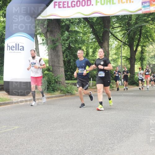 29.06.2025 - hella hamburg halbmarathon KatJ http://msf.ph/oto/8528295 29.06.2025 10:55:32 Zwischen KM18-KM19 4492, 8632 meine-sportfotos.de