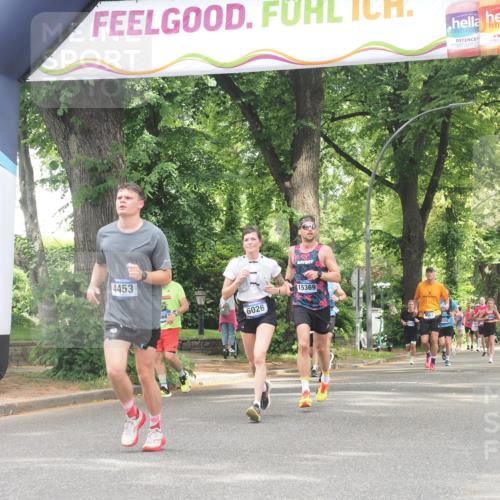 29.06.2025 - hella hamburg halbmarathon KatJ http://msf.ph/oto/8528468 29.06.2025 10:55:42 Zwischen KM18-KM19 1071, 1610, 2281, 3154, 4453, 6026, 6217, 8263 meine-sportfotos.de