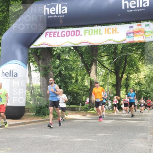 29.06.2025 - hella hamburg halbmarathon KatJ http://msf.ph/oto/8528506 29.06.2025 10:55:46 Zwischen KM18-KM19 1610, 2281, 4453, 6026, 6217, 8563 meine-sportfotos.de