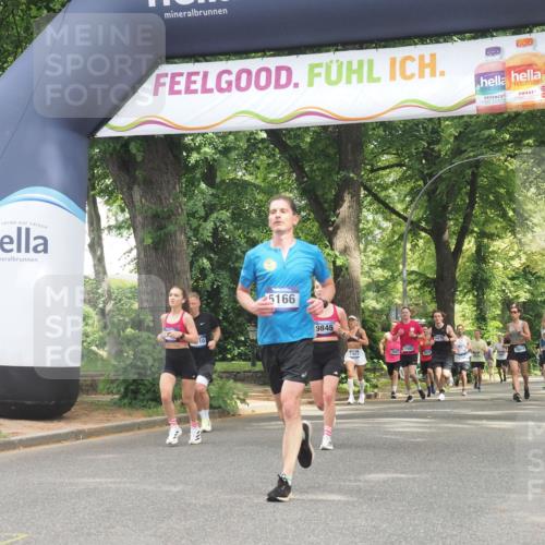 29.06.2025 - hella hamburg halbmarathon KatJ http://msf.ph/oto/8528581 29.06.2025 10:55:50 Zwischen KM18-KM19 5166, 8256, 8563 meine-sportfotos.de