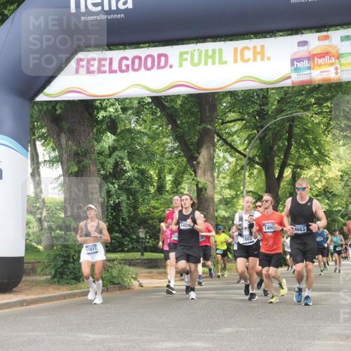 29.06.2025 - hella hamburg halbmarathon KatJ http://msf.ph/oto/8528597 29.06.2025 10:55:54 Zwischen KM18-KM19 1406, 4663, 5166, 7802, 8256 meine-sportfotos.de