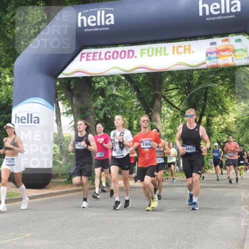 29.06.2025 - hella hamburg halbmarathon KatJ http://msf.ph/oto/8528621 29.06.2025 10:55:55 Zwischen KM18-KM19 1406, 4663, 5166, 6083, 7802, 8256 meine-sportfotos.de
