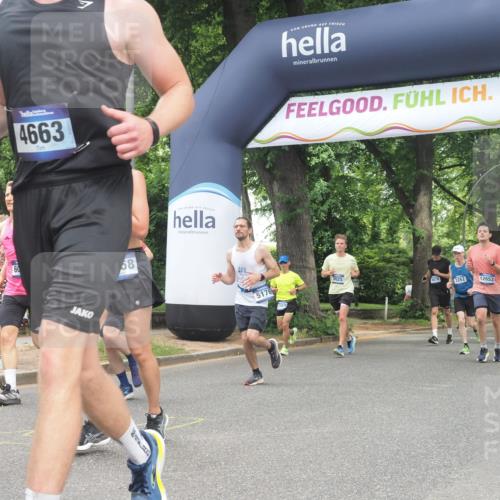 29.06.2025 - hella hamburg halbmarathon KatJ http://msf.ph/oto/8528669 29.06.2025 10:55:58 Zwischen KM18-KM19 1406, 3025, 3262, 4663, 5176, 6028, 6083, 7802 meine-sportfotos.de