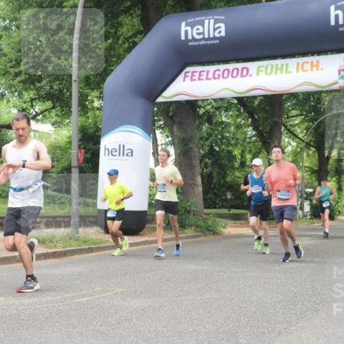 29.06.2025 - hella hamburg halbmarathon KatJ http://msf.ph/oto/8528689 29.06.2025 10:55:59 Zwischen KM18-KM19 1406, 3025, 3262, 4663, 5176, 6028, 6083, 7802 meine-sportfotos.de
