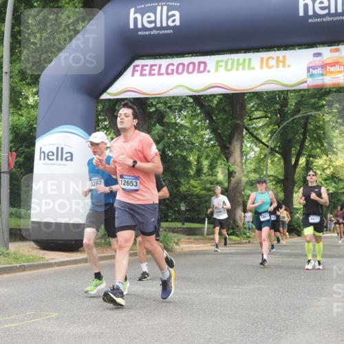 29.06.2025 - hella hamburg halbmarathon KatJ http://msf.ph/oto/8528705 29.06.2025 10:56:00 Zwischen KM18-KM19 1406, 3025, 3262, 4663, 5176, 6028, 6083, 7802 meine-sportfotos.de