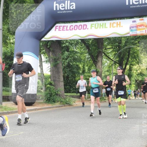 29.06.2025 - hella hamburg halbmarathon KatJ http://msf.ph/oto/8528730 29.06.2025 10:56:01 Zwischen KM18-KM19 1406, 3025, 3262, 4663, 5176, 6028, 6083, 7802 meine-sportfotos.de