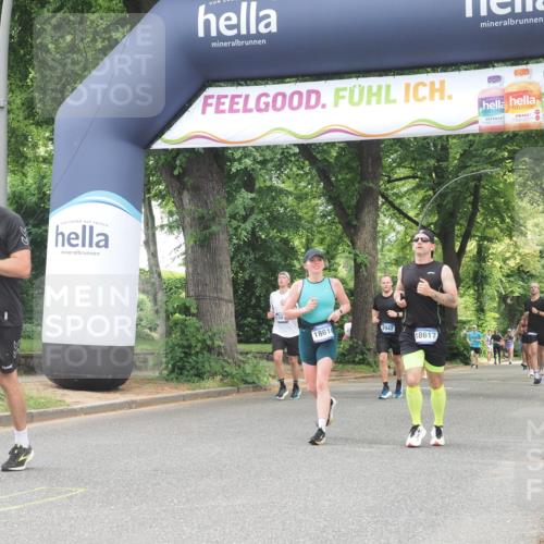 29.06.2025 - hella hamburg halbmarathon KatJ http://msf.ph/oto/8528746 29.06.2025 10:56:02 Zwischen KM18-KM19 1406, 2942, 3025, 3262, 5176, 6028, 6083 meine-sportfotos.de
