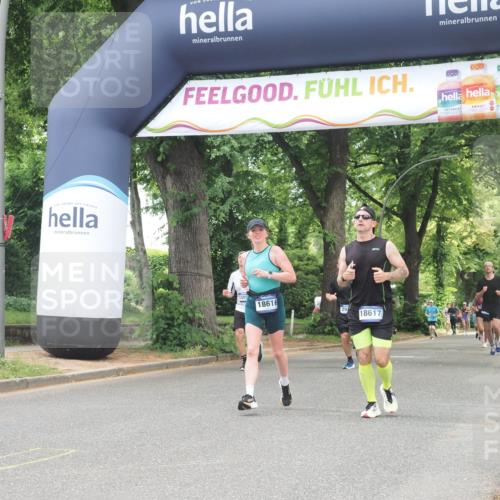 29.06.2025 - hella hamburg halbmarathon KatJ http://msf.ph/oto/8528755 29.06.2025 10:56:02 Zwischen KM18-KM19 1406, 2942, 3025, 3262, 5176, 6028, 6083 meine-sportfotos.de