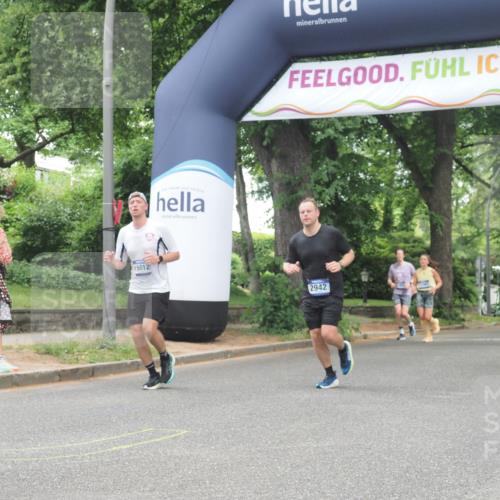 29.06.2025 - hella hamburg halbmarathon KatJ http://msf.ph/oto/8528800 29.06.2025 10:56:04 Zwischen KM18-KM19 2942, 3025, 3262, 5176, 6028 meine-sportfotos.de