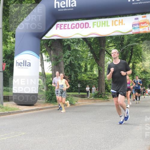 29.06.2025 - hella hamburg halbmarathon KatJ http://msf.ph/oto/8528837 29.06.2025 10:56:07 Zwischen KM18-KM19 2942, 4649 meine-sportfotos.de