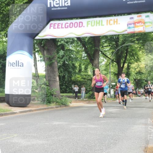 29.06.2025 - hella hamburg halbmarathon KatJ http://msf.ph/oto/8528870 29.06.2025 10:56:09 Zwischen KM18-KM19 2942, 4649 meine-sportfotos.de