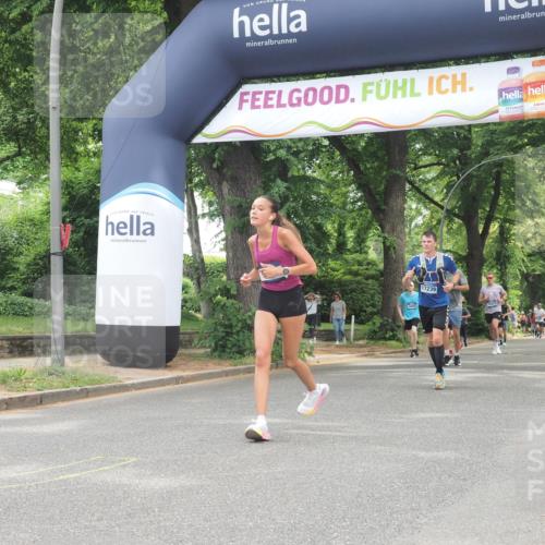 29.06.2025 - hella hamburg halbmarathon KatJ http://msf.ph/oto/8528896 29.06.2025 10:56:10 Zwischen KM18-KM19 2942, 4649 meine-sportfotos.de
