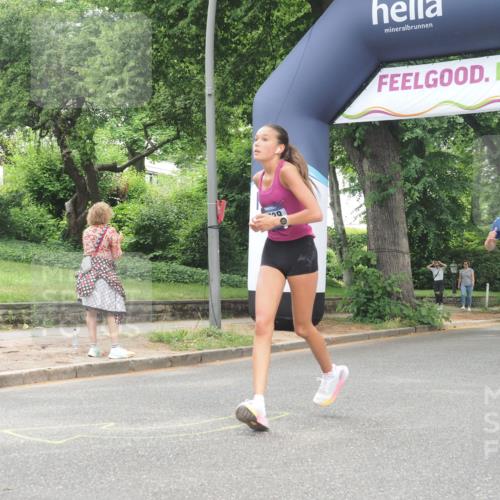29.06.2025 - hella hamburg halbmarathon KatJ http://msf.ph/oto/8528927 29.06.2025 10:56:11 Zwischen KM18-KM19 4649 meine-sportfotos.de